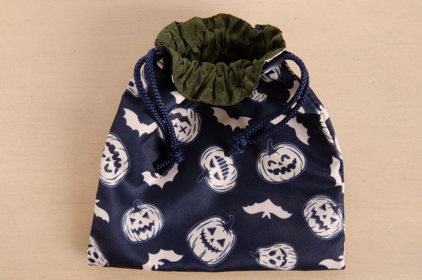 Calabazas marino con blanco