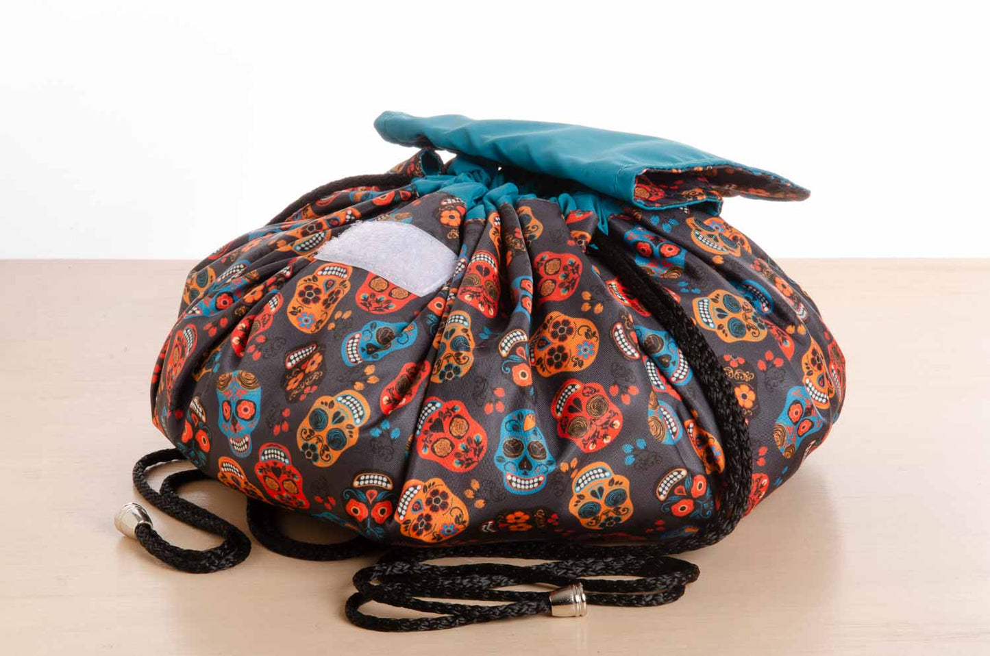 Calaveras gris